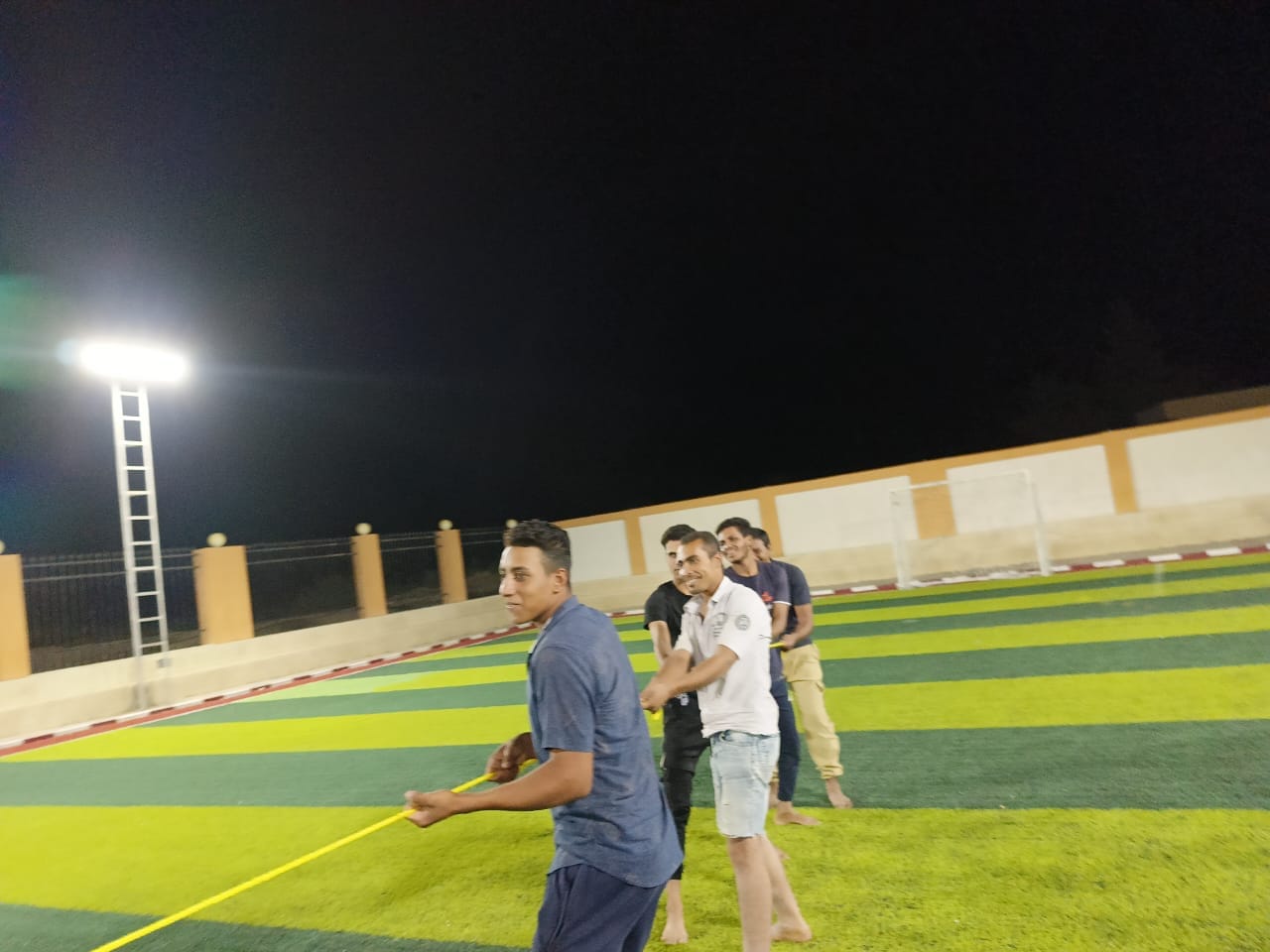 مركز شباب ابو هريرة ينظم مسابقة فى الالعاب الرياضية بالفرافرة