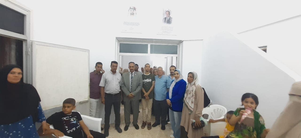  مدير عام الشباب والرياضة بالوادي الجديد يتابع اعمال صالة الاسكواش بعد التطوير