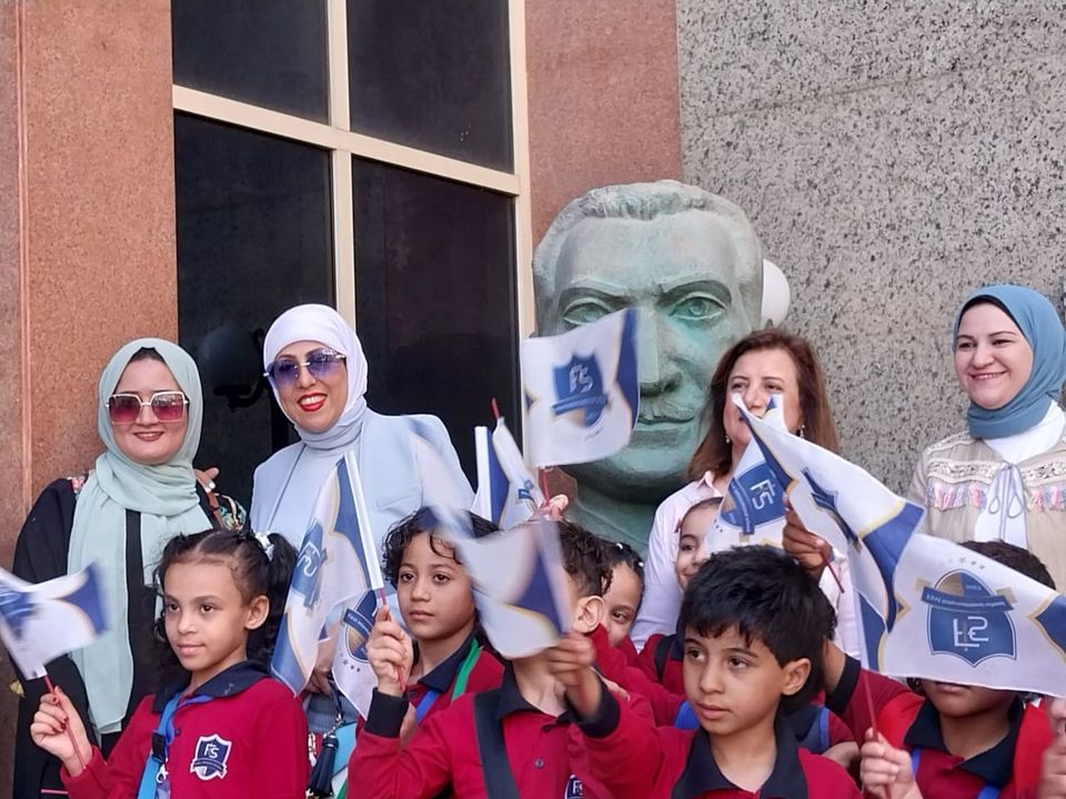 أطفال مدرسة اللفات في ضيافة قصر ثقافة أسيوط