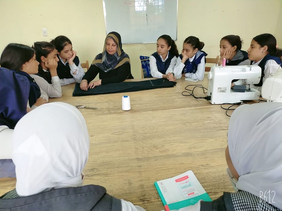 قصر ثقافة جمال عبدالناصر ببني مر يستمر في فعاليات ورش التفصيل والخياطة