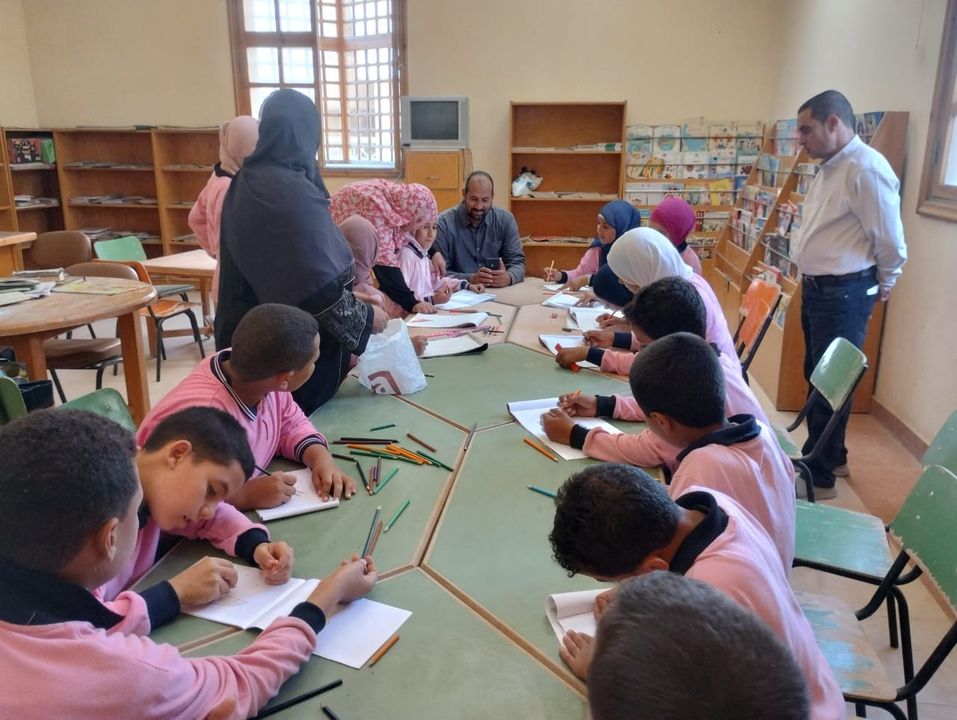 ورشة فنية للأطفال في مكتبة الطفل والشباب بالصبحة