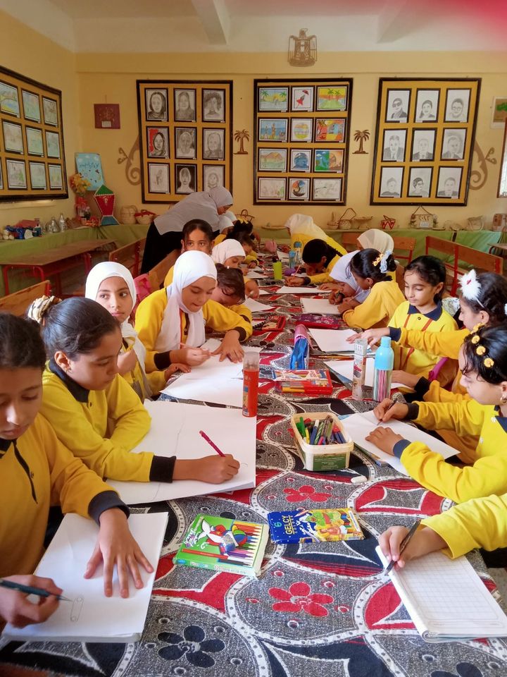 ورشة رسم وتلوين ينظمها بيت ثقافة القصر بالداخلة