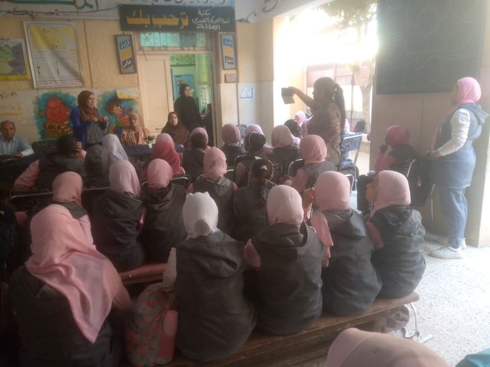 ثقافة القوصية تناقش 