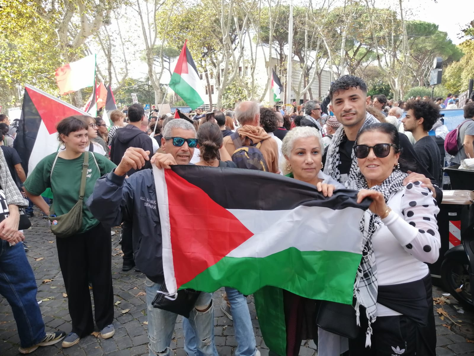 06ea15d8-5556-4847-985f-db5a85dccdd3