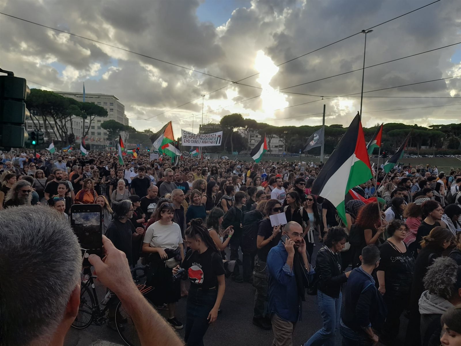 692c53e5-63c7-4193-88bf-f04b831e7c7c