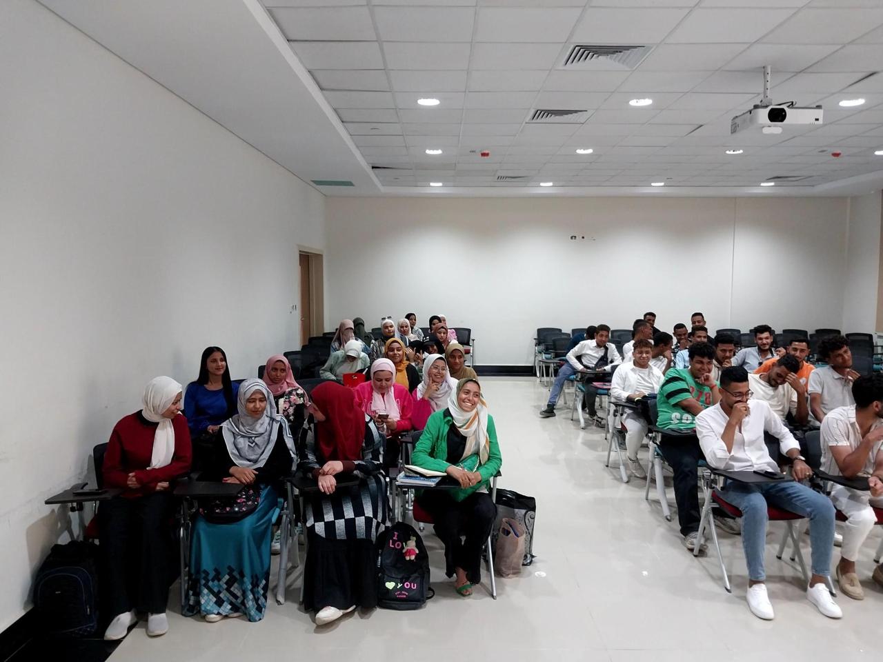 ندوة تثقيفية بجامعة أسيوط الجديدة التكنولوجية