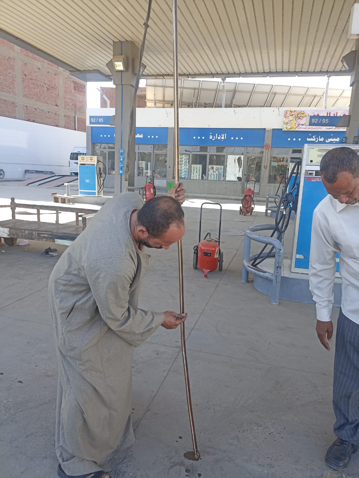 وكيل وزارة التموين باسيوط في جولة تفتيشية علي محطات البترول