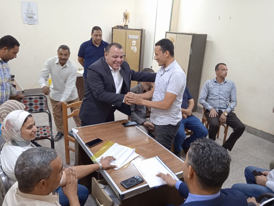 وكيل وزارة الشباب والرياضة باسيوط يتفقد أعمال الجمعية العمومية بمركز الشباب قرقاص