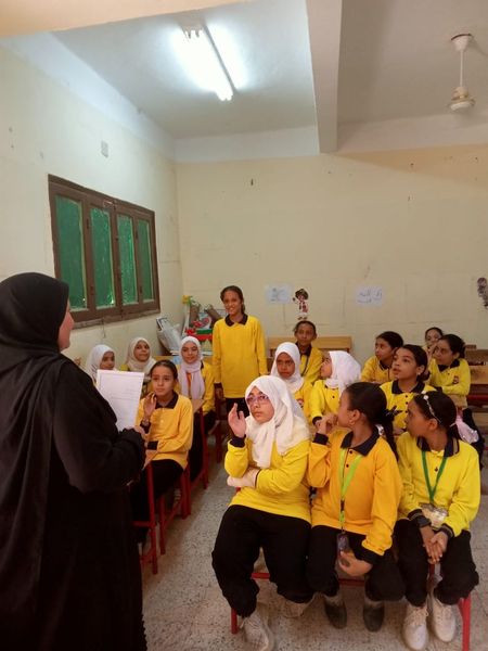 جانب من المسابقة الثقافية بمدرسة خالد بن الوليد الابتدائية