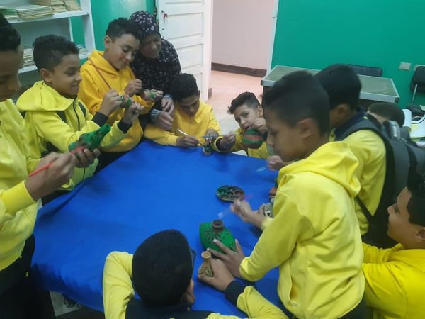 جانب من ورشة الفنون التشكيلية بالوادي الجديد