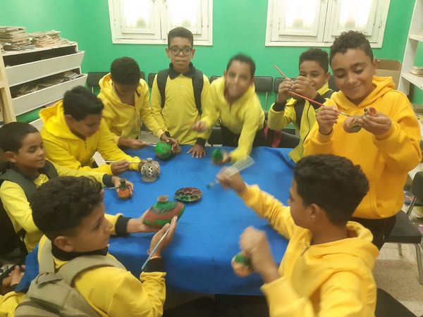 جانب من ورشة الفنون التشكيلية بالوادي الجديد