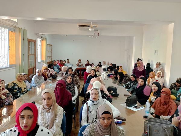 جانب من ندوة نظمها مركز النيل للإعلام بالوادي الجديد 
