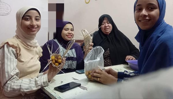 جانب من ورشة الفنون التشكيلية