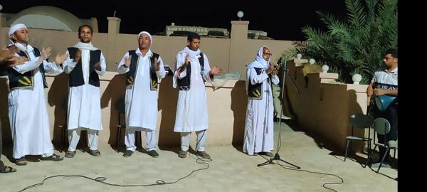 جانب من عرض فنون شعبية لفرقة التلقائين للفن الشعبي