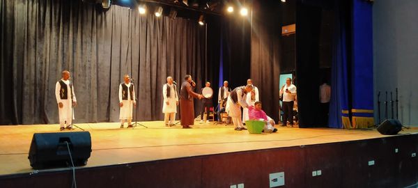 جانب من عرض فنون تلقائية لفرقة التلقائين