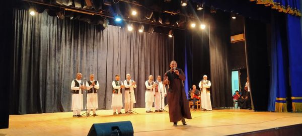 جانب من عرض فنون تلقائية لفرقة التلقائين