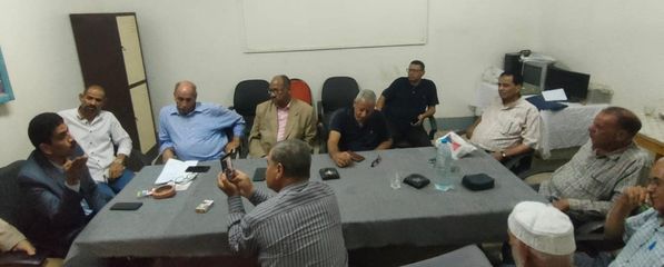 جانب من مائدة الحوار بنادى ادب الخارجة