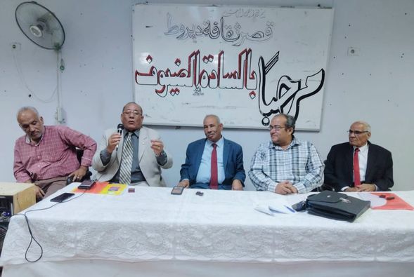 جانب من الأمسية الشعرية