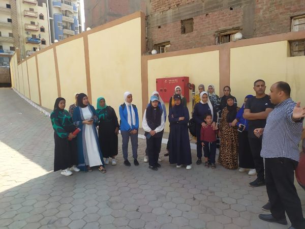 جانب من الزيارة