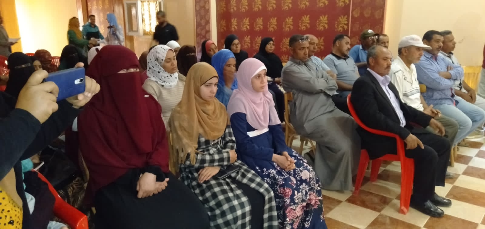 جانب من الندوة