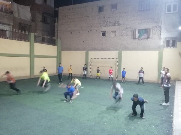 جانب من  تدريبات لعبة رفع الأثقال