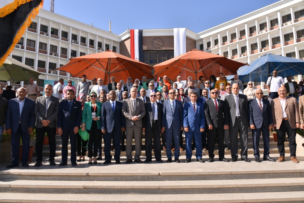 جانب من فعاليات المنتدى البيئي الثاني