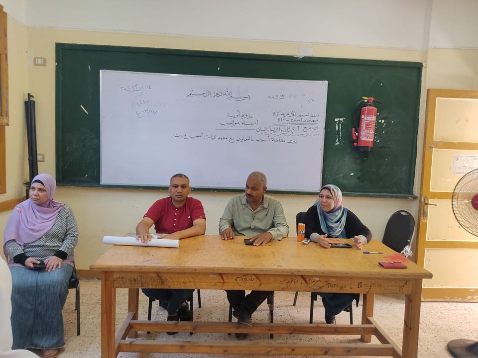 جانب من الفعاليات الثقافية