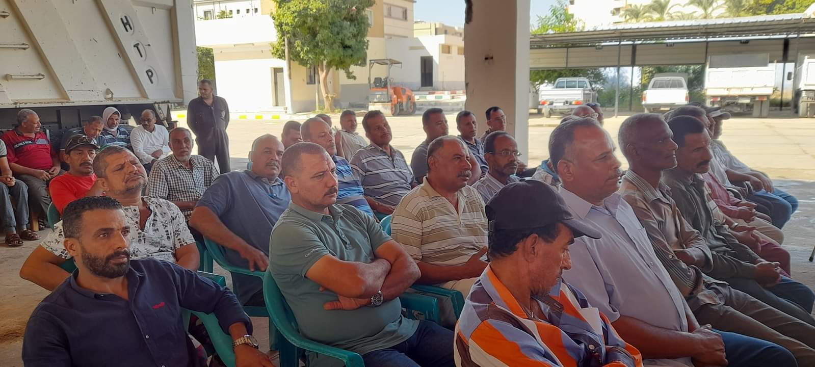 جانب من ندوة مركز إعلام الخارجة