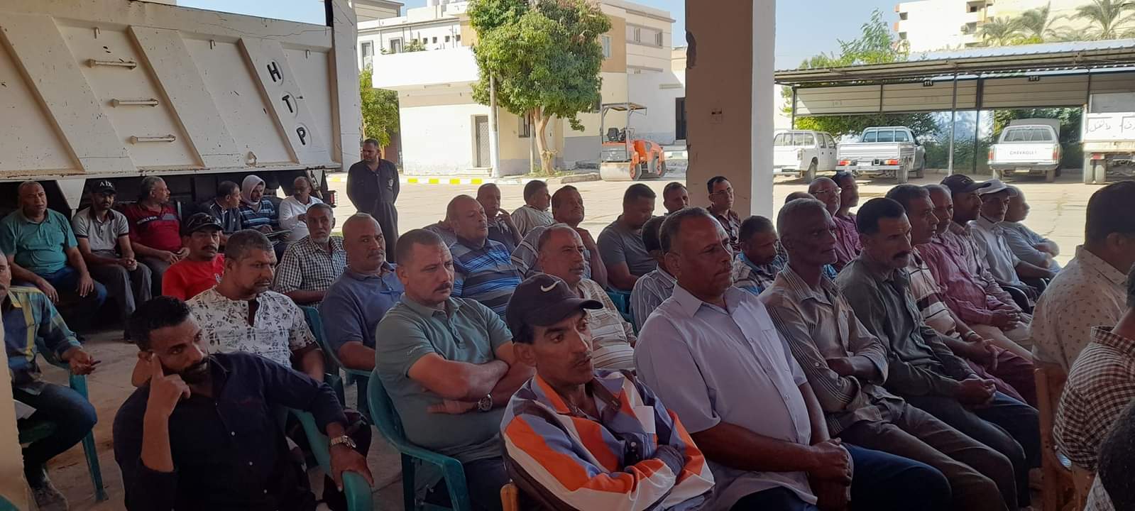 جانب من ندوة مركز إعلام الخارجة