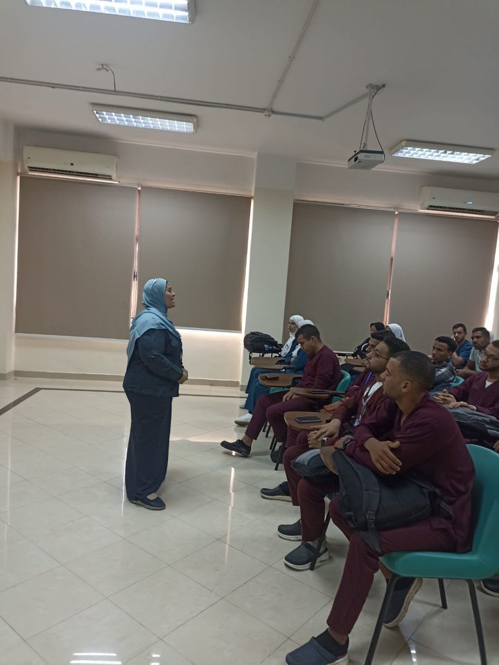 جانب من اللقاء التعريفي الثاني