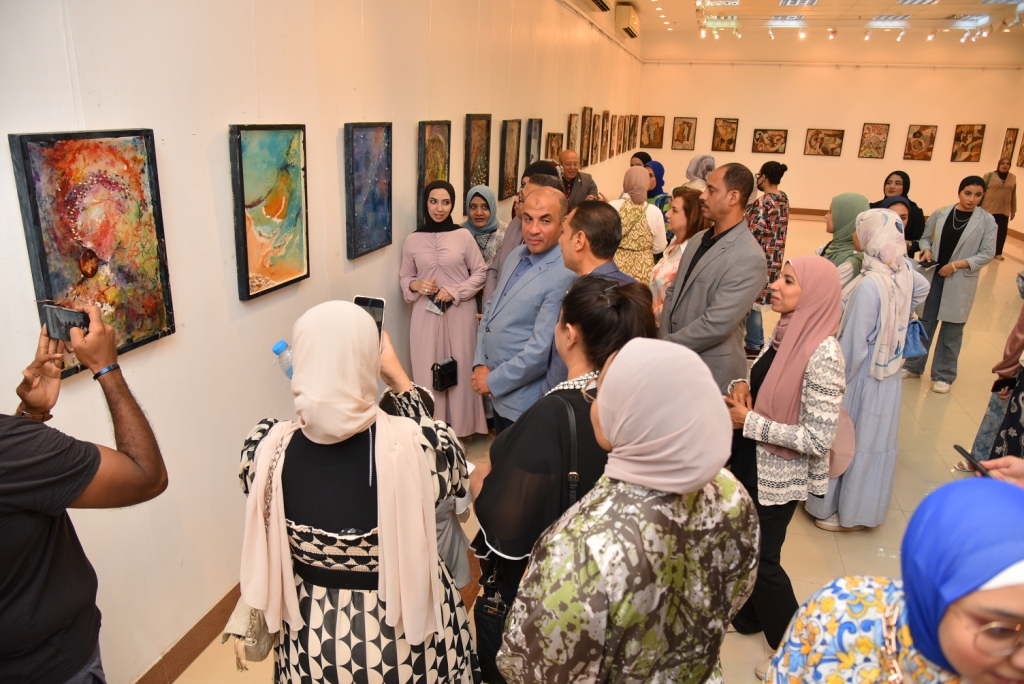 جانب من المعرض