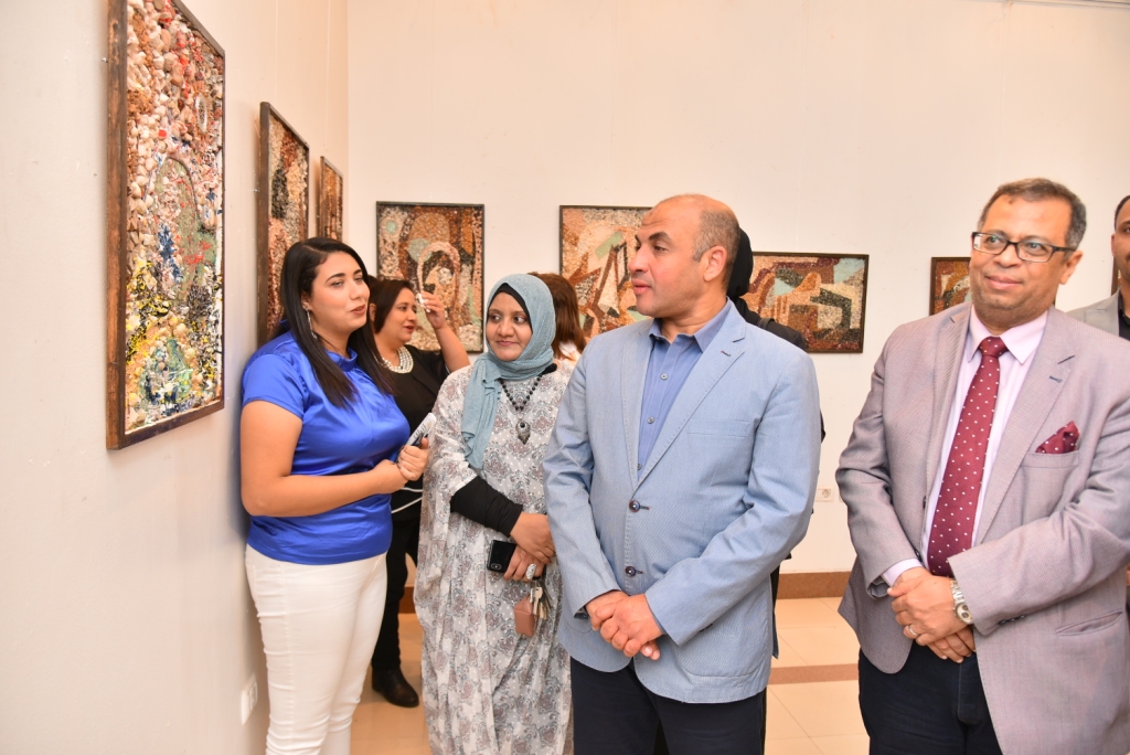 جانب من المعرض