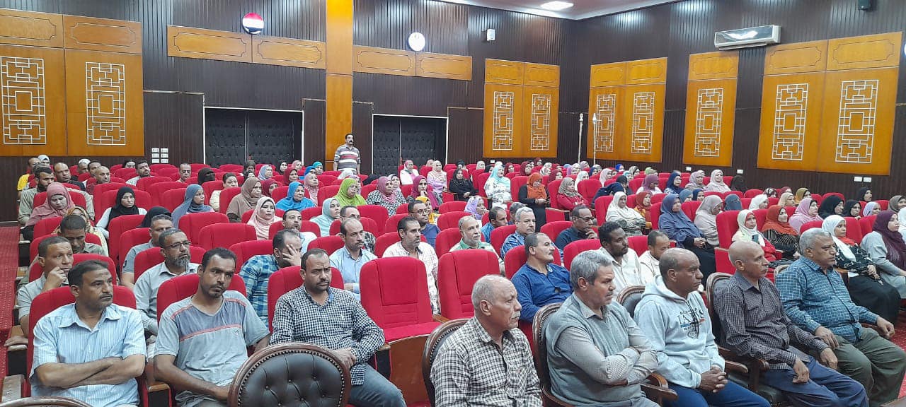 جانب من ضيوف ندوة مركز النيل للاعلام بالوادي الجديد