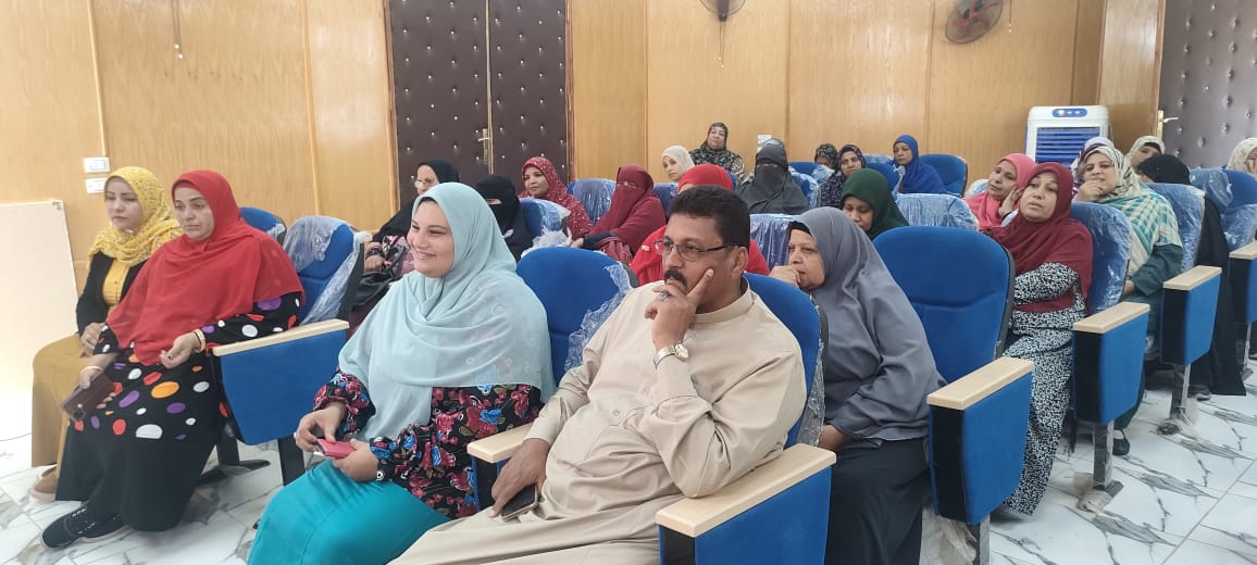 جانب من الندوة