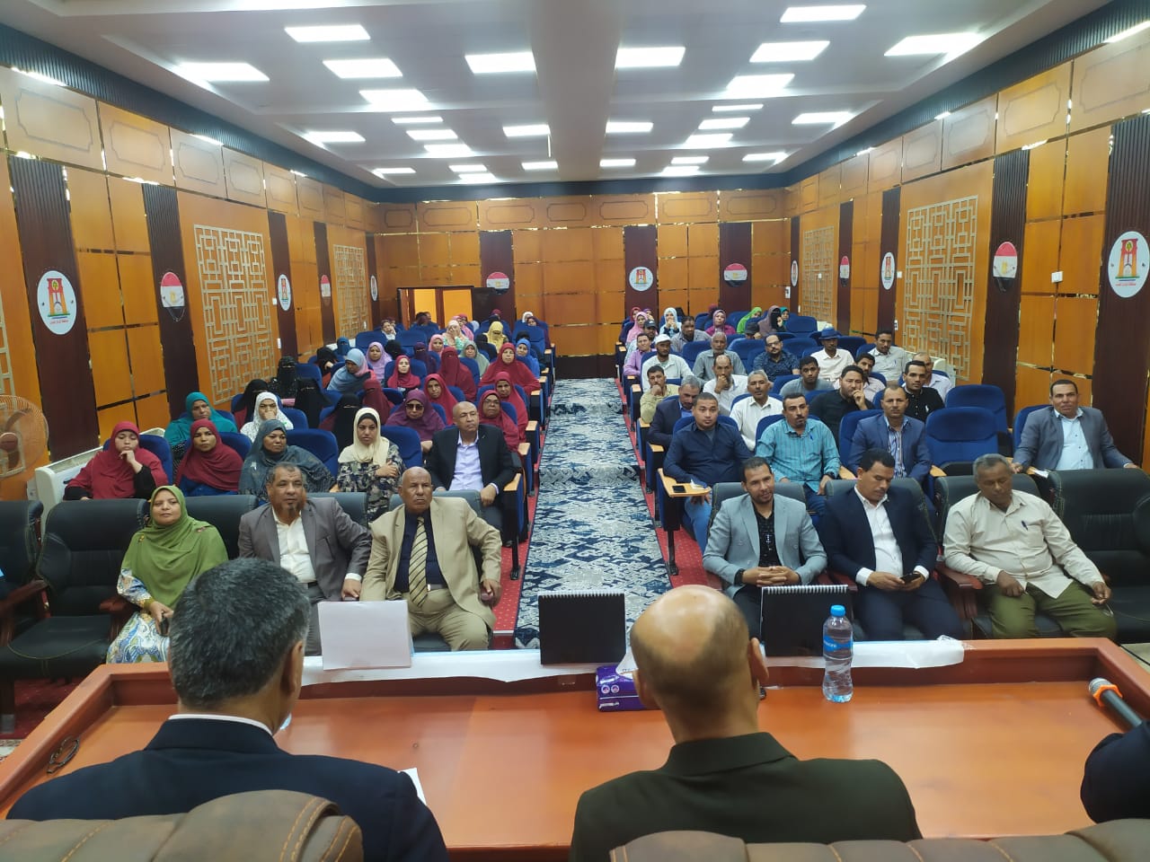 جانب من ضيوف الندوة