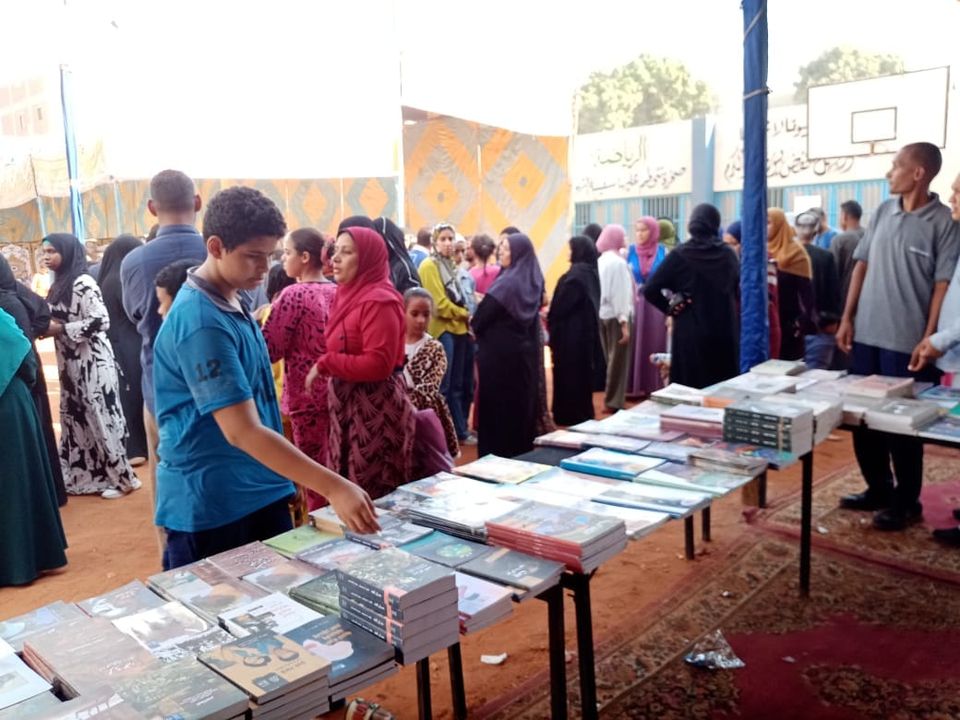 جانب من الفعاليات الثقافية