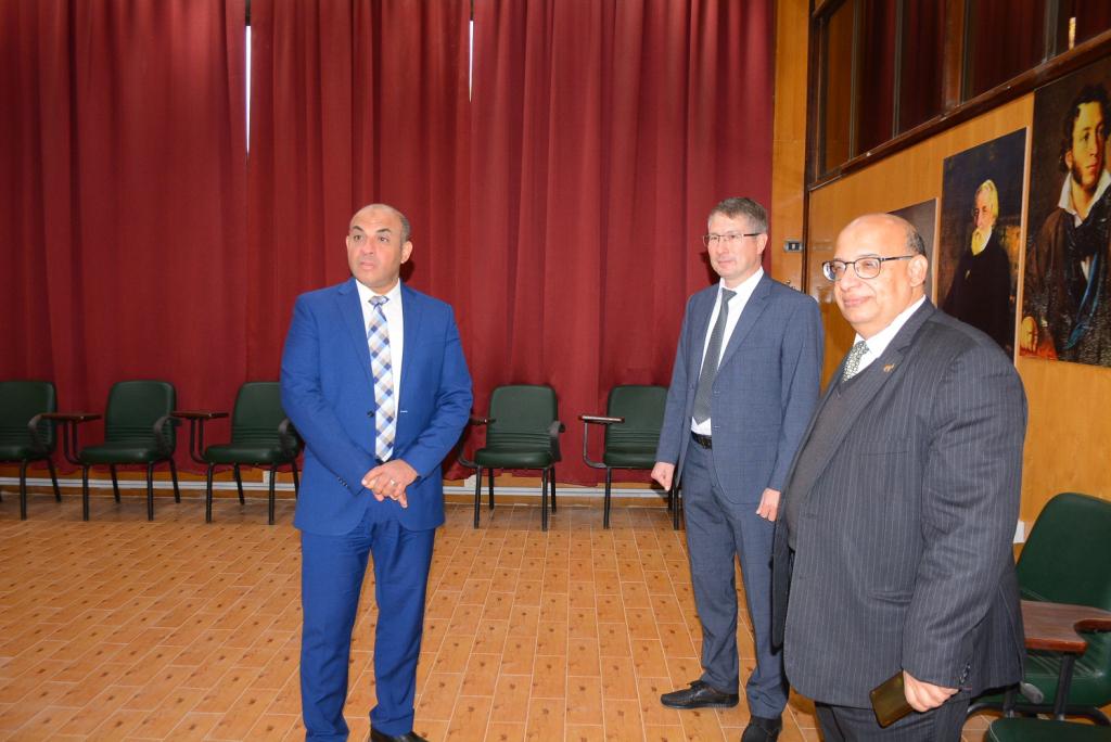 جانب من الزيارة