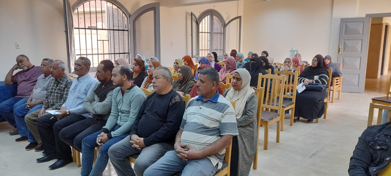 جانب من ضيوف الندوة