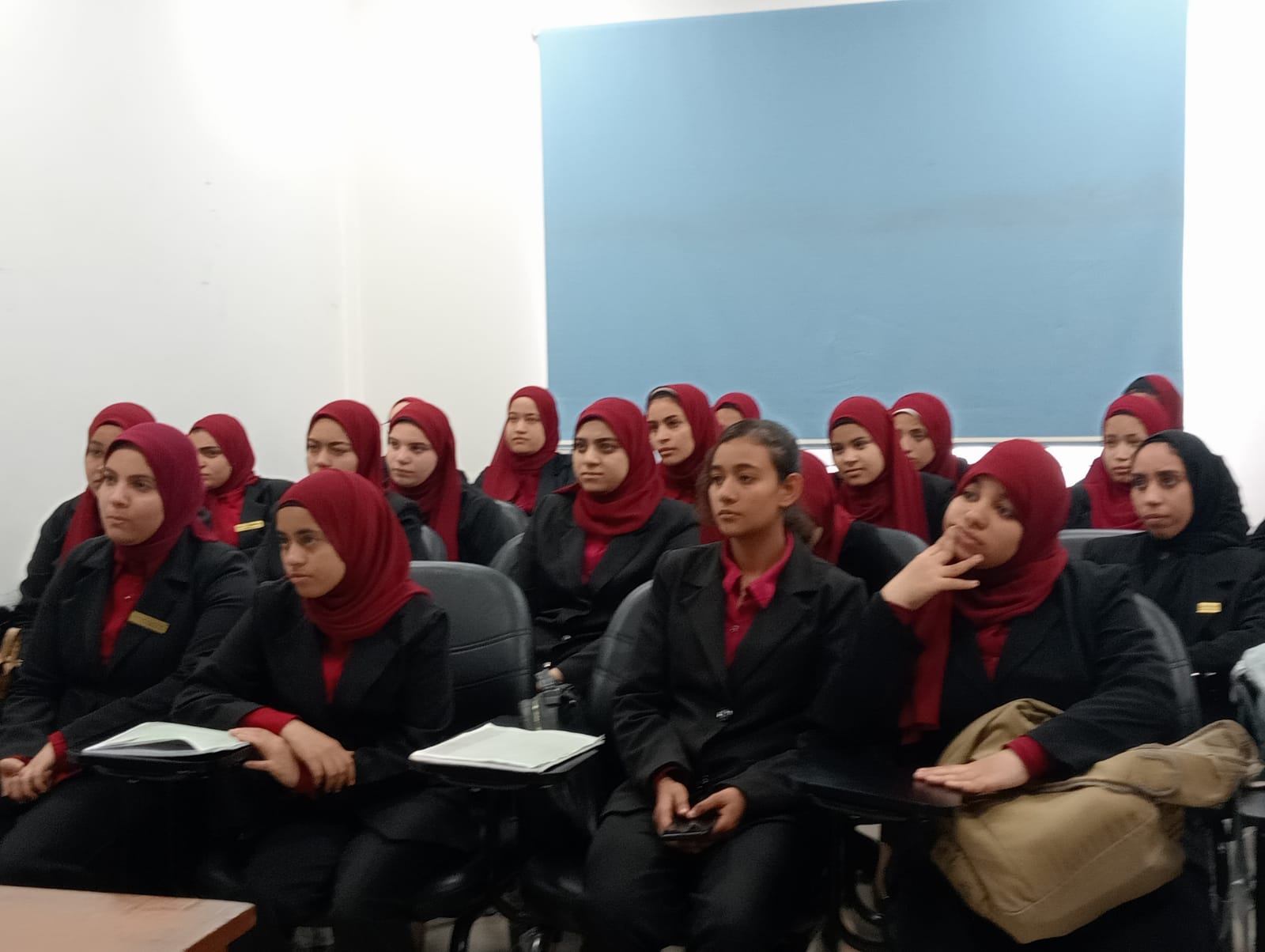 جانب من ضيوف الندوة