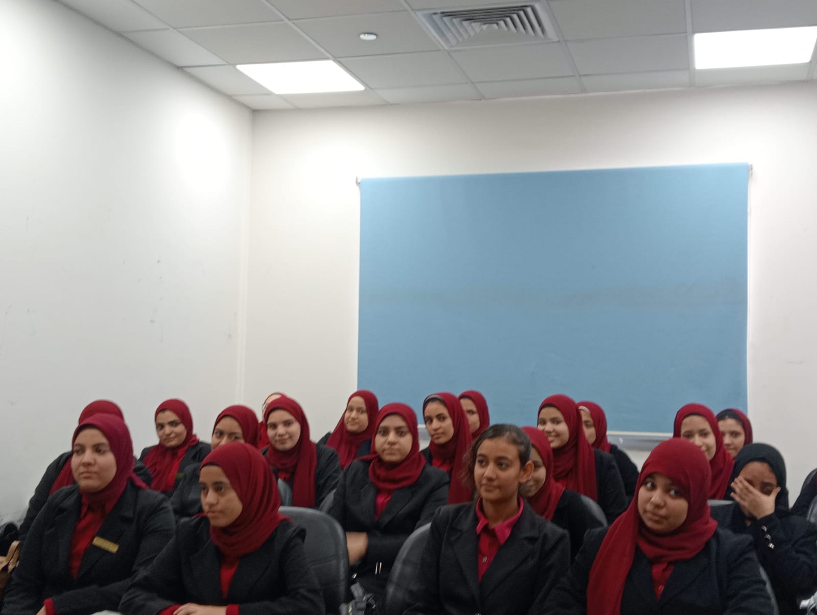 جانب من ضيوف الندوة