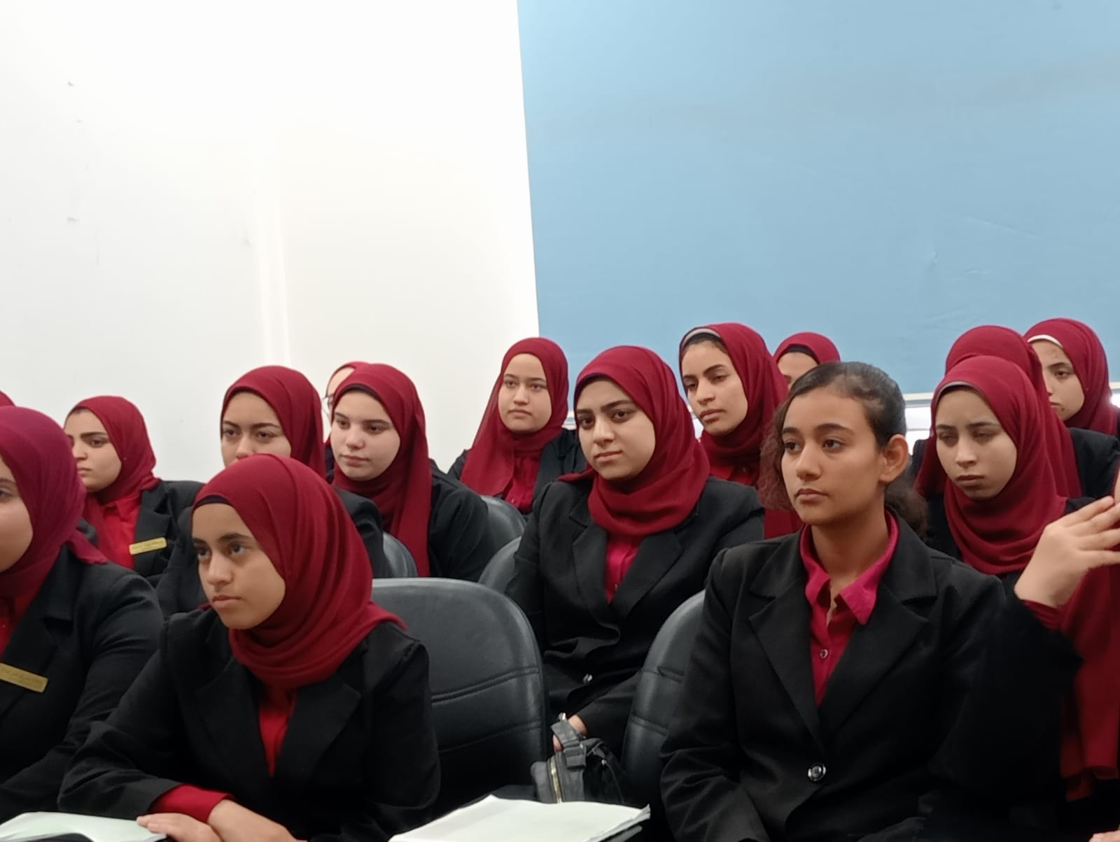 جانب من ضيوف الندوة