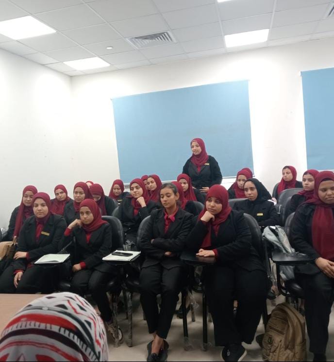 جانب من ضيوف الندوة