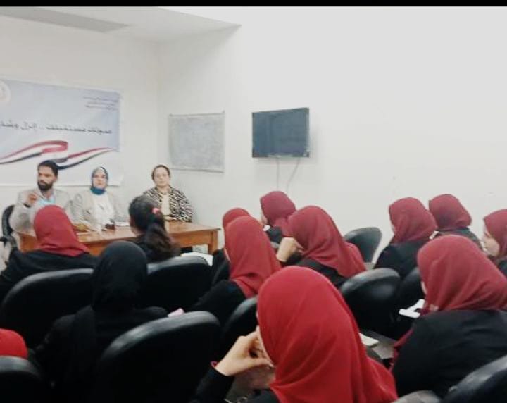 جانب من ضيوف الندوة