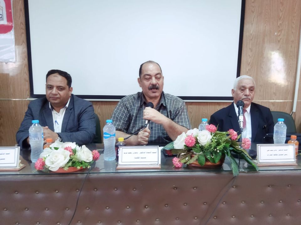 جانب من ضيوف الندوة