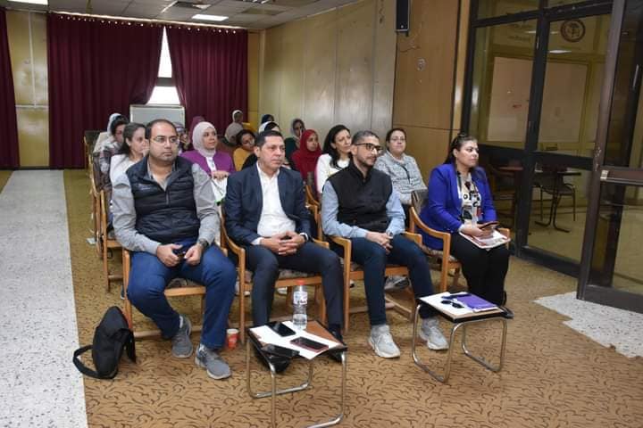 جانب من الندوة العلمية