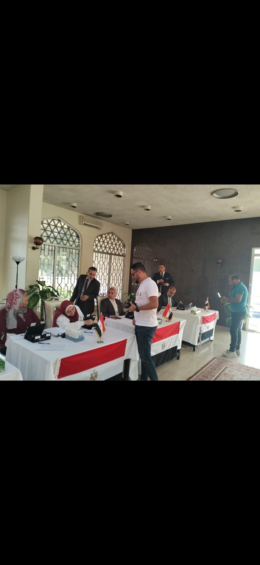 المصريون بسلطنة عمان يدلون بأصواتهم في الانتخابات الرئاسية