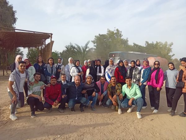 جانب من زيارة طلاب جامعة اسيوط
