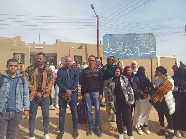 جانب من زيارة طلاب جامعة اسيوط