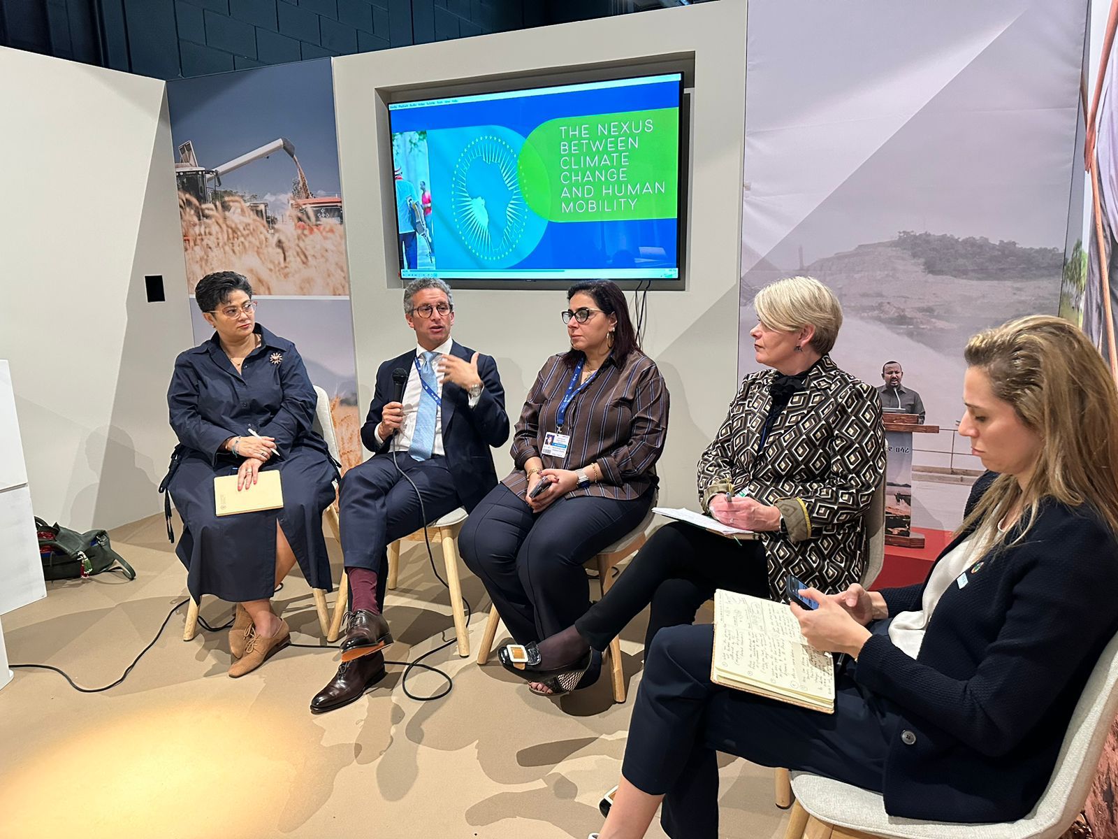 baff0a54-1c66-4648-9254-ad630bcfaa50