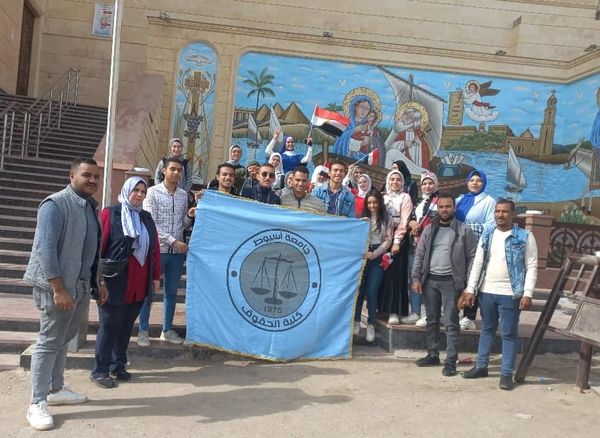 جانب من الزيارة